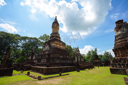 泰国素可泰省的 Wat Jedi Jed Teaw 寺。