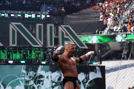 Triple H 在 Wrestlemania 31 比赛前的标志性 Flex Pose