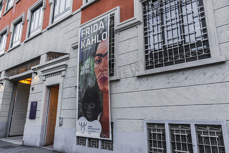 意大利米兰 MUDEC Frida Kahlo 展览立面。