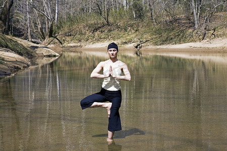 河流瑜伽