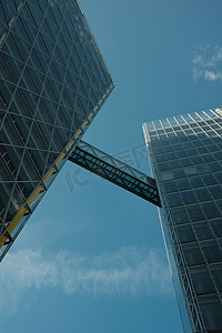 德国明斯特 LVM 摩天大楼的玻璃天桥