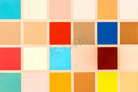 正方形中不同颜色的样本，色彩鲜艳的抽象马赛克背景