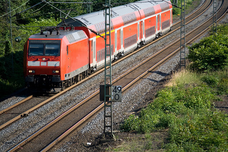 双层红色摄影照片_双层德国火车