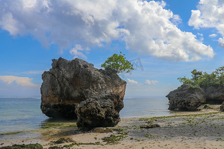 印度尼西亚巴厘岛不可能的海滩，自然度假背景。