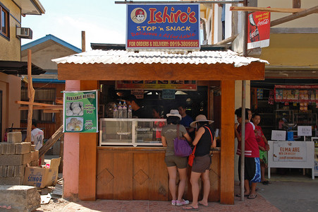 巡回演出摄影照片_菲律宾巴拉望岛科隆的 Ishiros 站和小吃店
