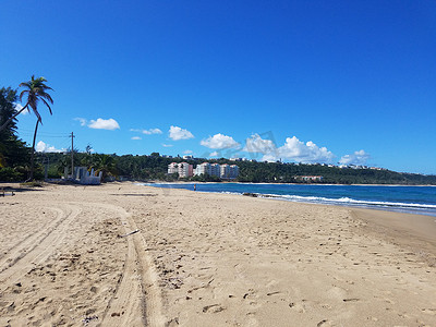 波多黎各伊莎贝拉海滩上的海水和海浪