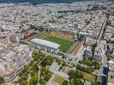 希腊塞萨洛尼基 ARIS FC Charilaou 体育场的景观无人机拍摄。