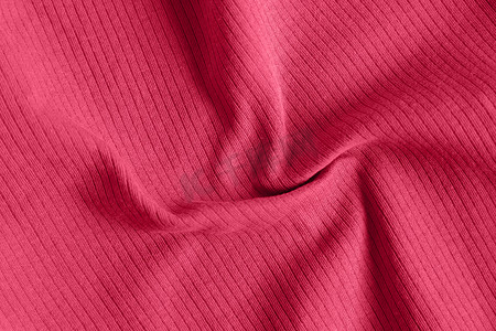 2023 年的 Viva 洋红色，布料的罗纹质地。