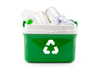 其他垃圾摄影照片_有塑料瓶、纸和其他塑料物品的回收站
