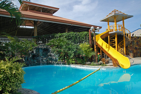 花园游泳池摄影照片_布拉干省 Meycauayan 的 Cherubin 花园游泳池