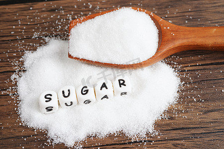 SUGAR，带文字的甜砂糖、糖尿病预防、饮食和减肥以保持身体健康。