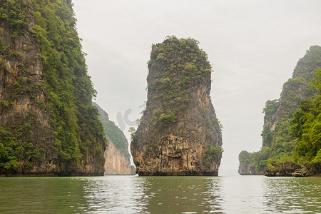 泰国攀牙湾的詹姆斯邦德岛。