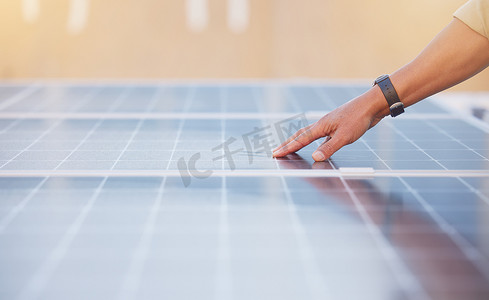 太阳能、可持续性或手工太阳能电池板用于质量控制或检查中的质量保证。