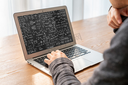 计算机屏幕上的数学方程式和流行公式