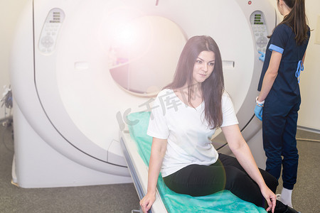 医院实验室 CT（计算机断层扫描）扫描仪
