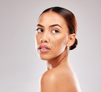 护肤、美容或模特黑人女性在工作室为健康皮肤产品、化妆品或化妆品健康肖像。
