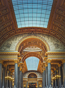伟大的战斗画廊在凡尔赛宫，法国里面的建筑细节。