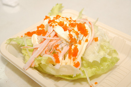 螃蟹蔬菜摄影照片_卡尼沙拉日本生蔬菜混合食品