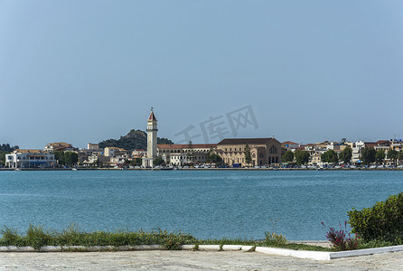 圣狄奥尼修斯 (Zakynthos, Greec) 的堤防和教堂