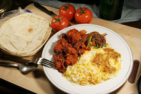 玛利亚莎拉波娃摄影照片_印度 biryani 食品配鸡肉咖喱