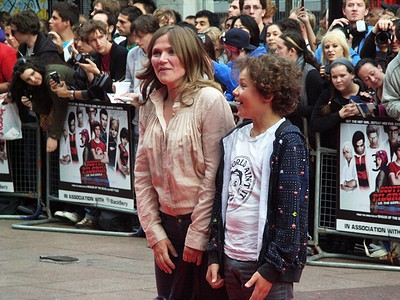 2010 年 8 月 18 日，杰西卡·海因斯 (Jessica Hynes) 在伦敦市中心斯科特·皮尔格林 (Scott Pilgrim) 与世界的较量