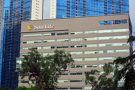 Bonifacio Global City, Taguig City, Ph 的 Sun Life Center 立面