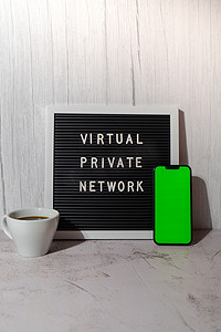 app协议摄影照片_带有虚拟专用网络 VPN 文本的信板，带有手机色度键绿色屏幕模拟模板，用于您的复制空间应用程序创建互联网协议，用于保护专用网络匿名安全和安全的互联网访问