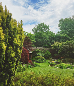 花园摄影照片_夏季的 Ashridge House 和花园，说明性社论