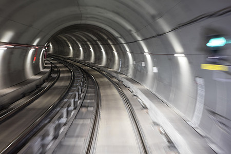 gif动态图摄影照片_真正的高速隧道