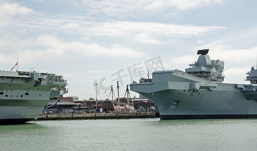 HMS Victory 和皇家海军航空母舰，朴茨茅斯造船厂