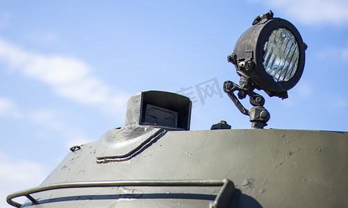 苏联主战坦克的前车灯。