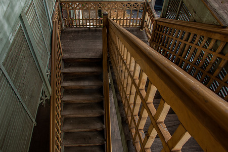 通往旧市政厅二楼的楼梯，欧式建筑。