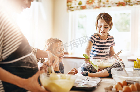 终生告白摄影照片_激发孩子对厨房终生的热爱。