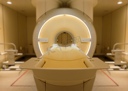 扫描仪摄影照片_医院的 MRI 扫描仪或磁共振成像扫描仪。