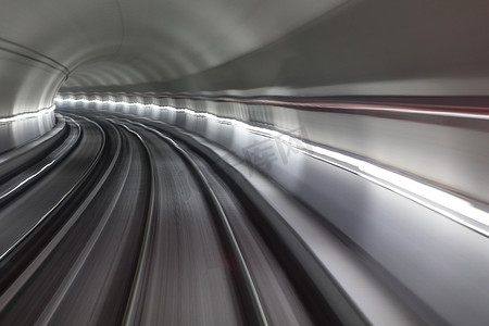 动态火车动态火车摄影照片_真正的高速隧道
