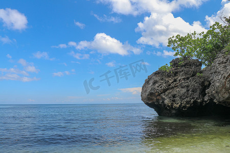 印度尼西亚巴厘岛不可能的海滩，自然度假背景。