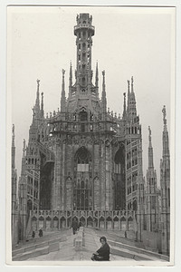 复古照片显示大教堂 Il Duomo。