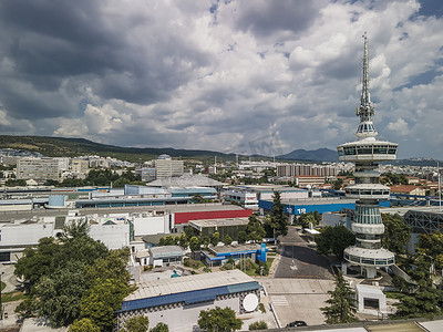 tif摄影照片_空荡荡的国际贸易 TIF 展览会的希腊塞萨洛尼基空中无人机视图。