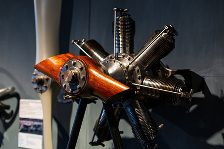 航空历史博物馆中的飞机发动机零件