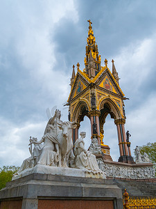伦敦海德公园的阿尔伯特纪念碑。