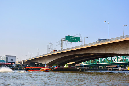 Phra Pok Klao 桥在曼谷，泰国