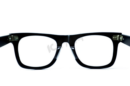 黑色眼镜，从镜头背面看白色背景