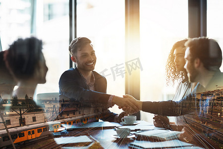 B2B、覆盖和握手业务人员欢迎、伙伴关系和雇用合同成功交易或网络。