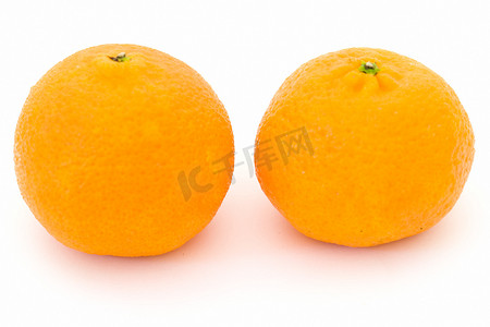 两个大橘子