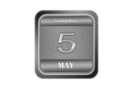 一块大金属板，日期为 5 月 5 日，星期六