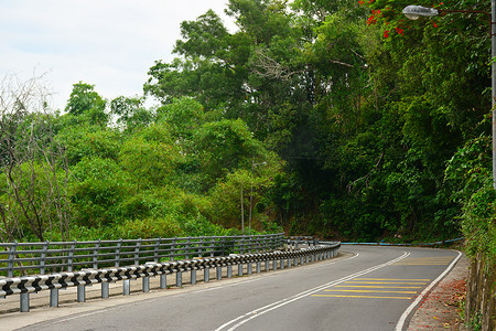马来西亚哥打京那巴鲁的信号山路