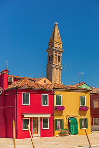 意大利威尼斯布拉诺岛上的斜钟楼