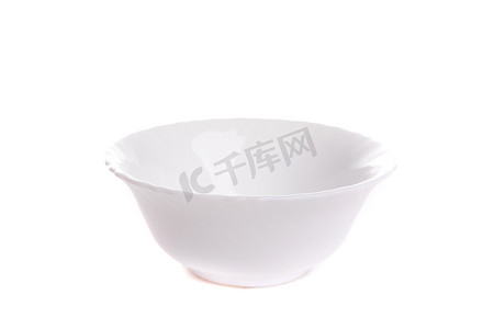 白色背景中的空白碗沙拉碗