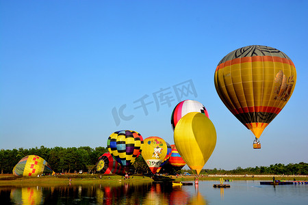 水气球摄影照片_气球节