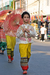 周杰伦演唱会摄影照片_2010年泰国清迈一年一度的雨伞节